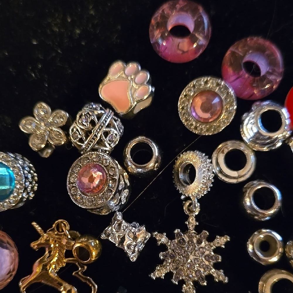 Assorted Charm Beads Collection - Picture 6 of 11